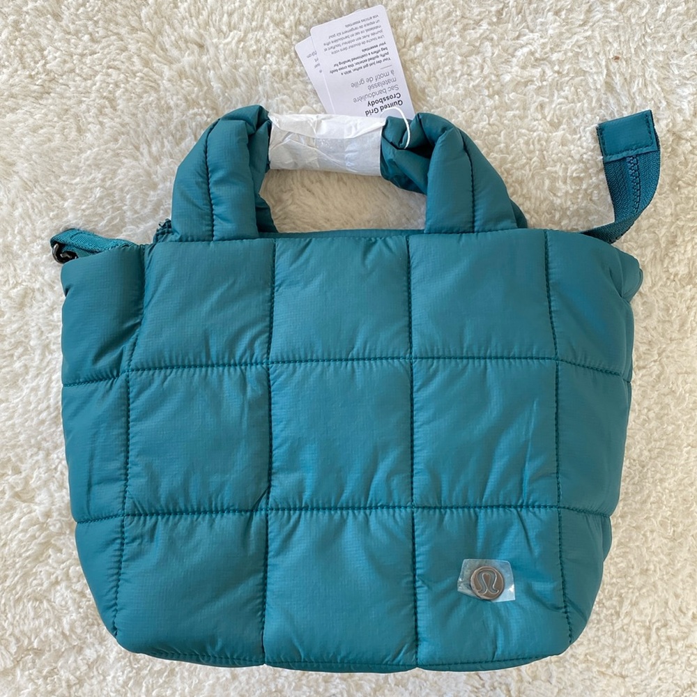 🎉🎉 HOST PICK 🎉🎉 Lululemon Quilted Grid Crossbody Bag Storm Teal NWT